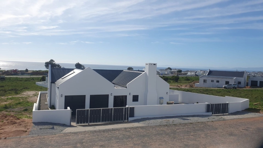 4 Bedroom Property for Sale in Da Gama Bay Western Cape